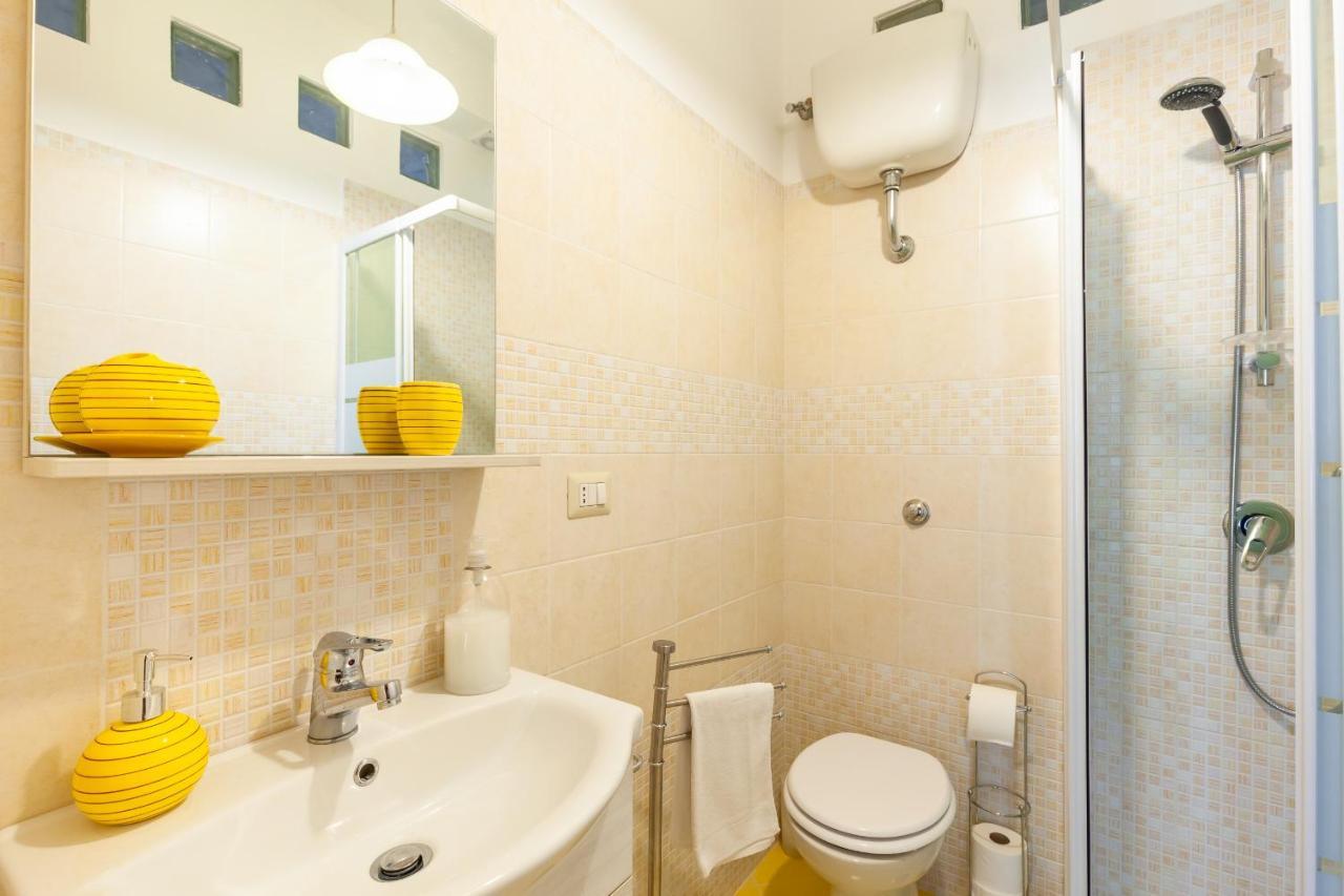 Blundo Family Apartment By Wonderful Italy Napoli Bagian luar foto